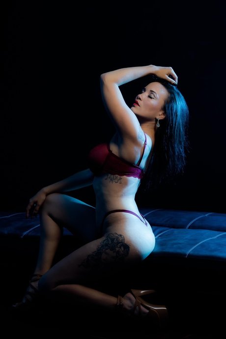 Sharing Silva free pornstar gallery