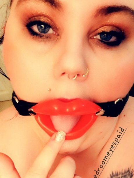 GemmaLucre THROAT GODDESS_ nude actress picture