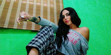 Givi model adult pic