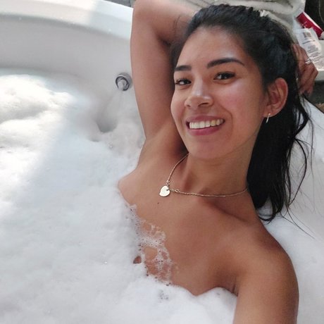 Jeanette25 nude actress photos