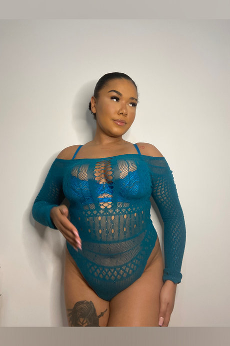 IvoryValentine nudes model images