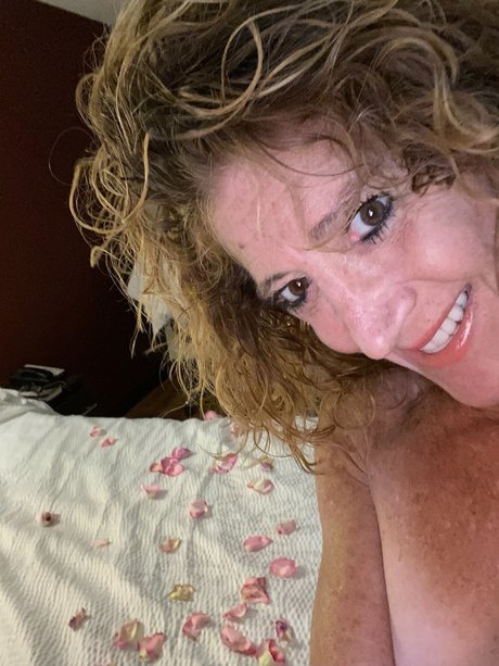 Misha Gaas top actress image