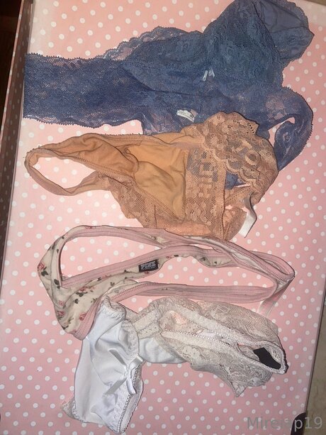 Mireia model naked galleries