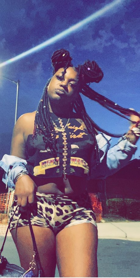 Messy Miranda_ model pornographic photos