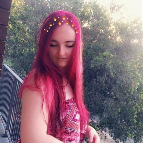 Miraj Valentine hot star pictures