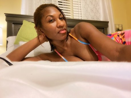 Missnatural k Feet page star exclusive gallery