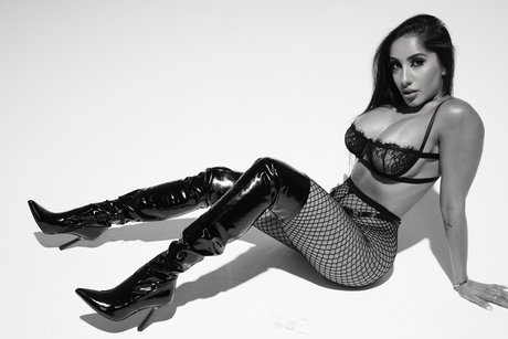 MISS NARMIN pornstar nudes galleries