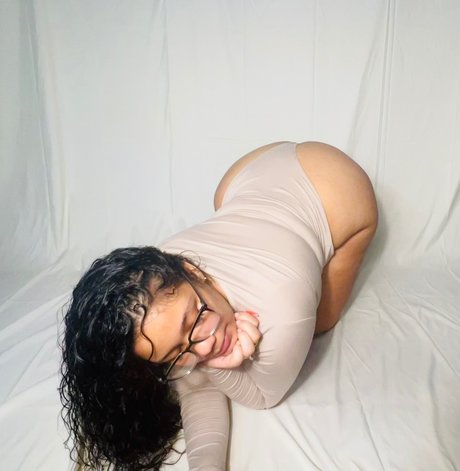 BigKara_ perfect model images