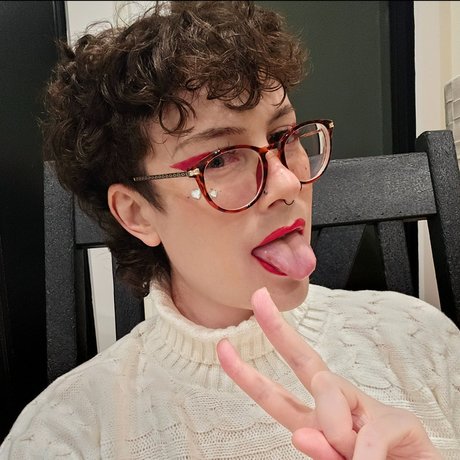 Jesse Lacroix sexy actress galleries