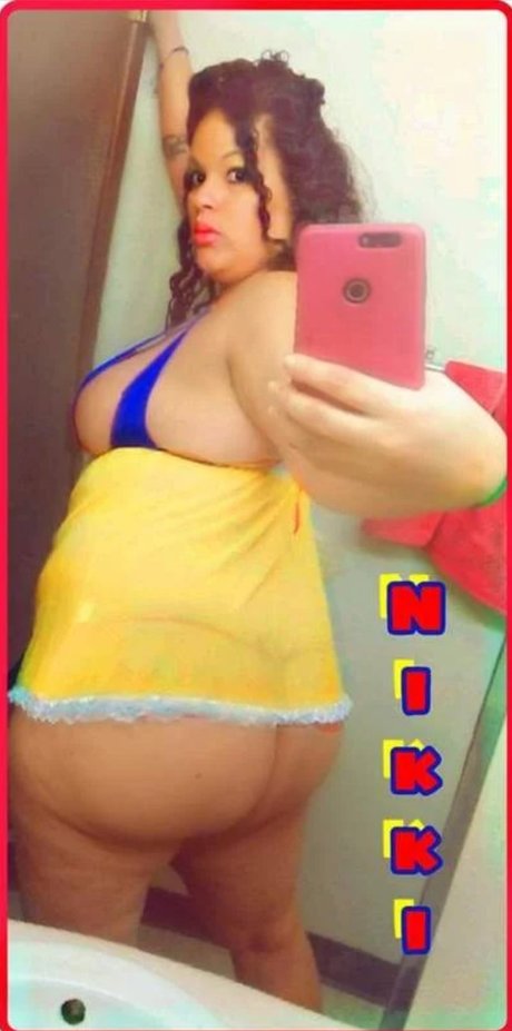 Nikki Love pornographic actress pictures