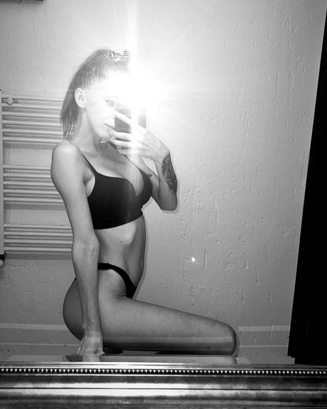 Jessyxx FREE nudes pornstar photos