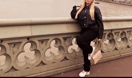 Barby adult model image