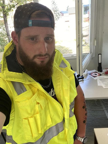 Meinhart Esror star hd picture