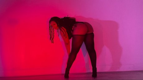 Hott Hippie 7 pornstar exclusive gallery