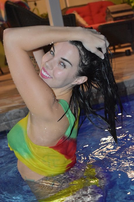 hotlittlehippy exclusive pornstar picture