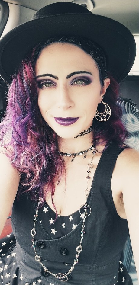 Mistress Lilith Rose hd actress photo