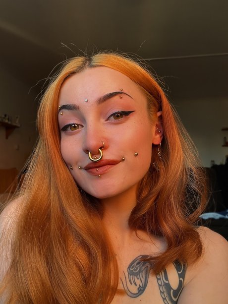 BUFFY_ pornographic actress pictures