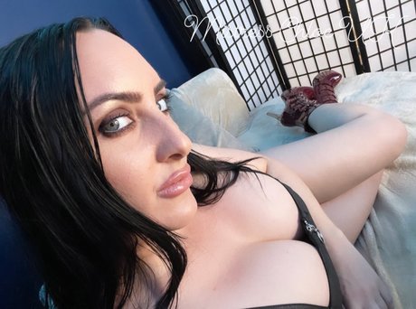Mistress Chloe xxx model hot pic