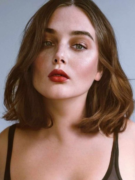 Mistress Vanessa free actress image