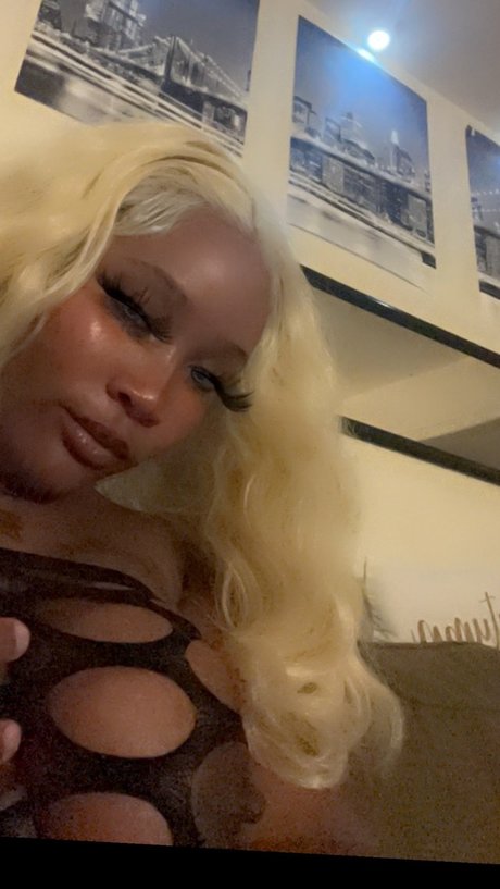 Missy W DaPhatty model free pics