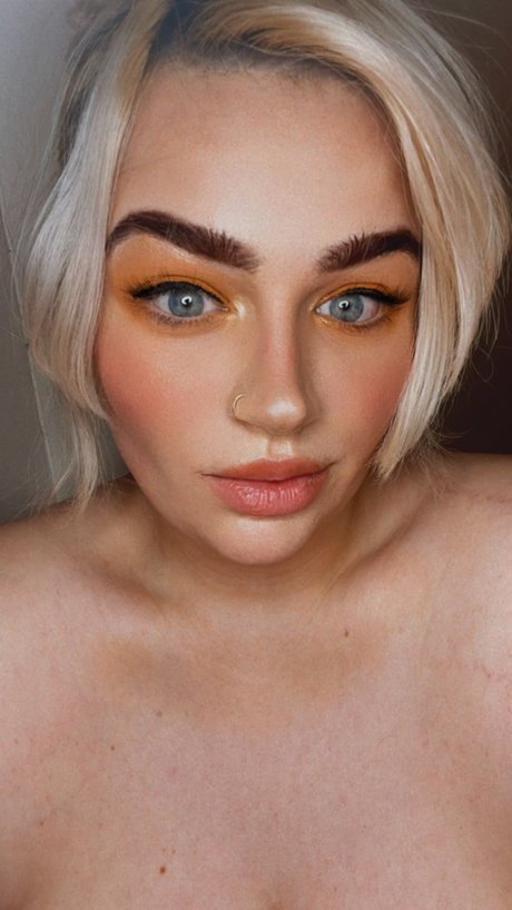 ARROW_ erotic star galleries