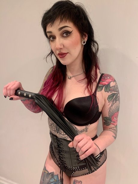 Miss VantaBlack pornographic actress image