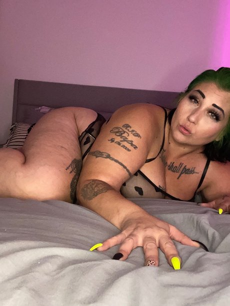 Missred2go pretty actress galleries