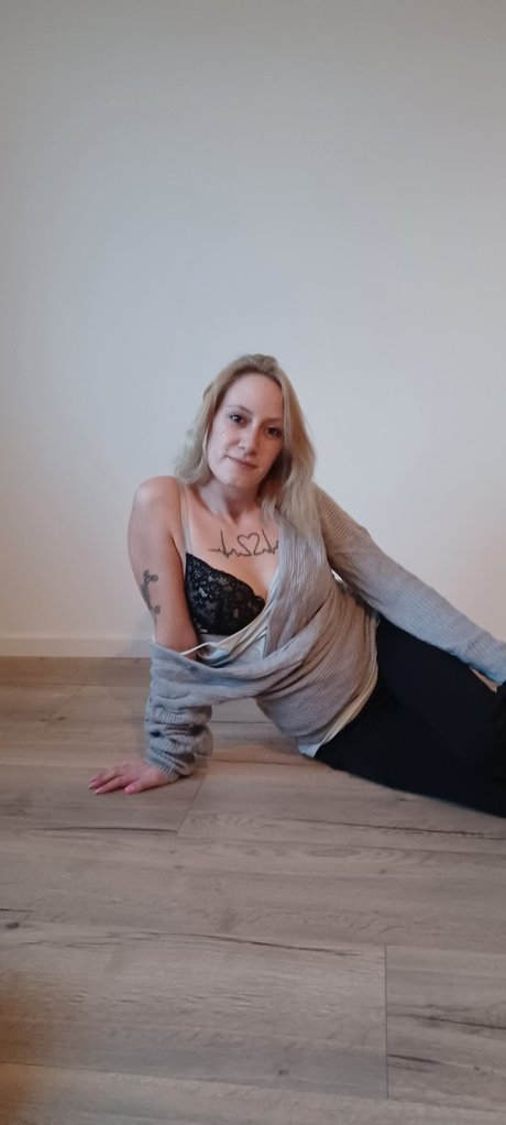 Missrealwitch nudes star pics