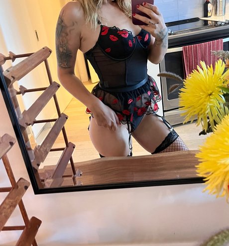 Savannah Sol free star pic