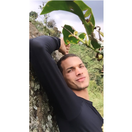 Moises Gonzalez perfect model photo