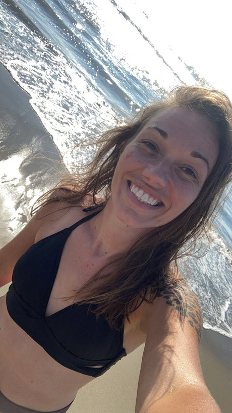 Moanica nice actress images