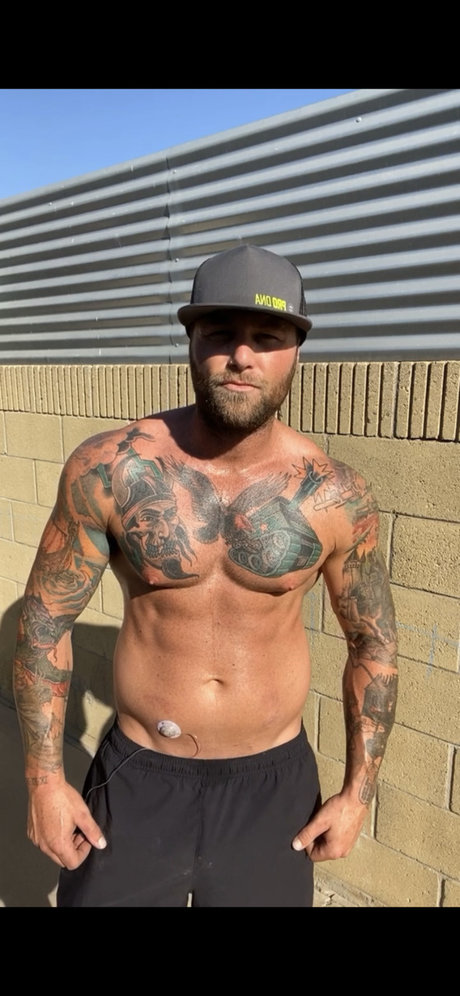 MmmthatMatt model art photos