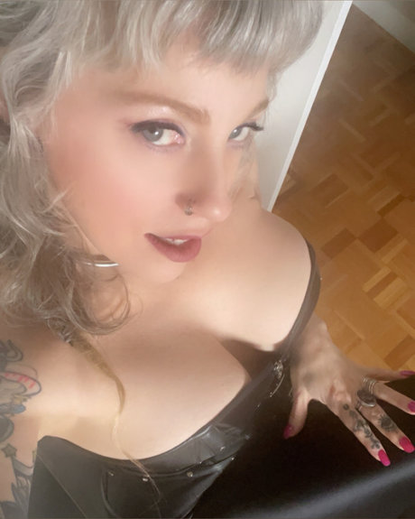 Muffy Slayer star hd galleries