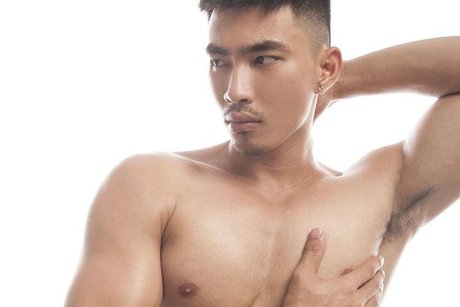 Shiren Huang star erotic img