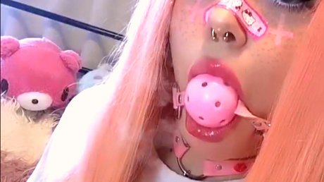 Kat Kanna naked model images