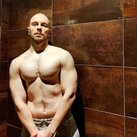 Jayfvre_ erotic actress image