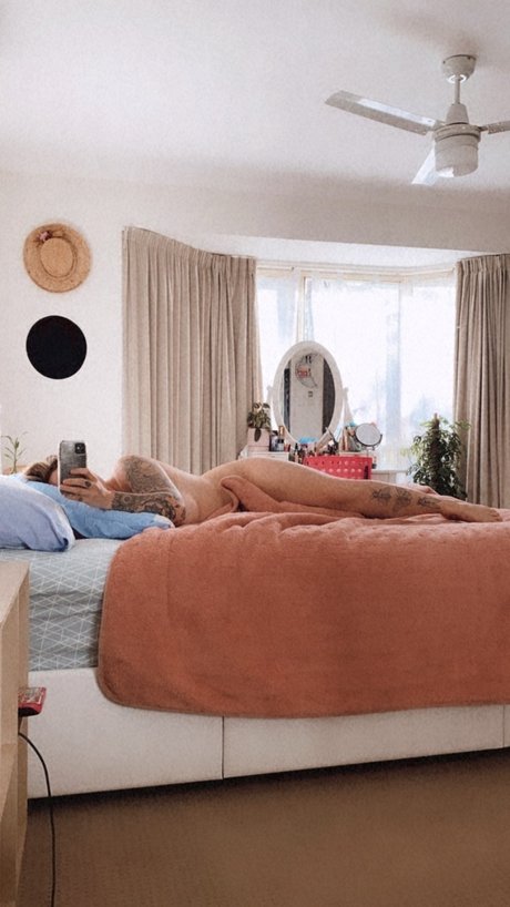 Ellen star adult galleries