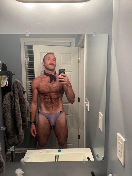 Humbly Hung star free photos