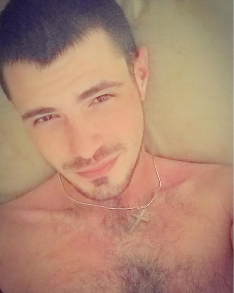 Jaxn art model photo