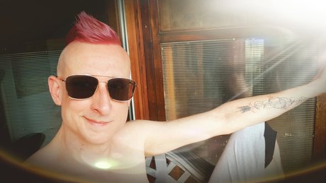 Iain B ig star high quality pic