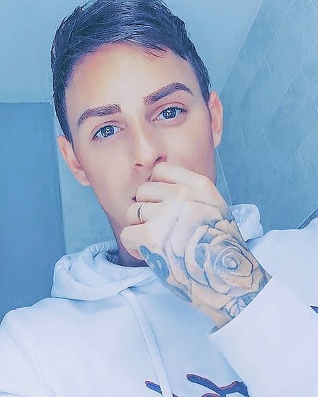 Cameron James beautiful star galleries