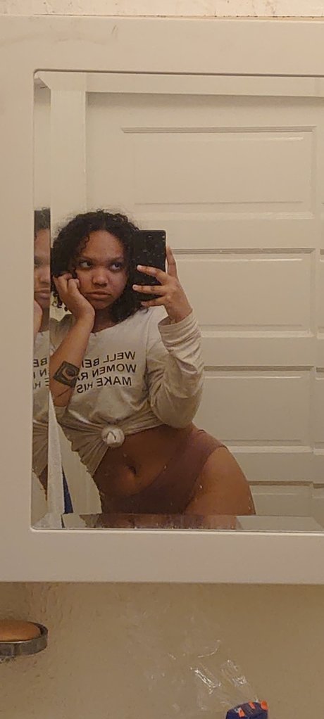 Mistress Red pornstar top photo