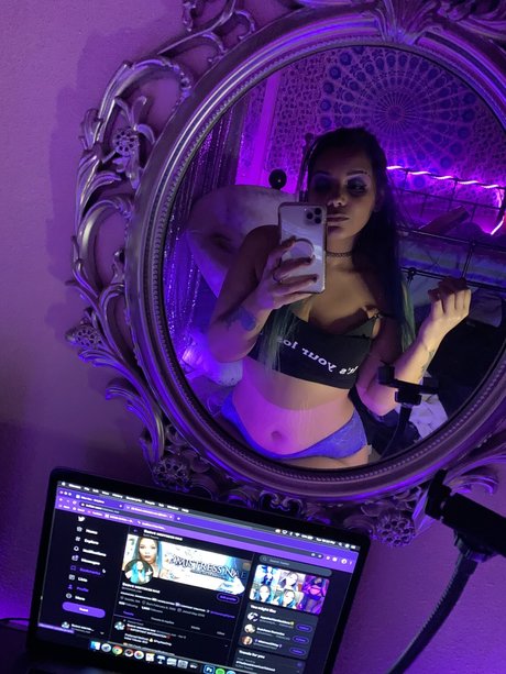 Mistress Nae FREE art pornstar pic