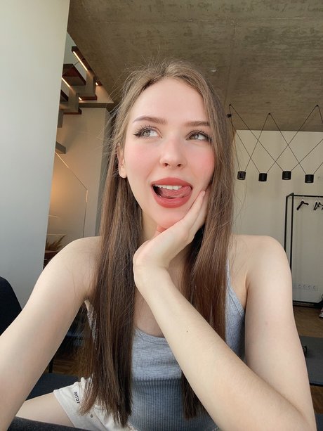 Holy Snake pornstar sexy photos