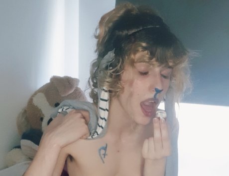 Marshmallow Mischiefs star nudes galleries