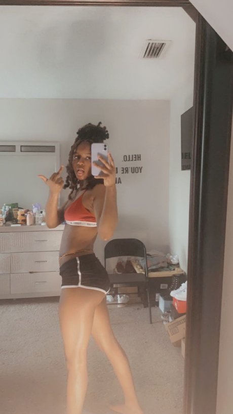 Sweet Pussy Moni_ pretty actress img