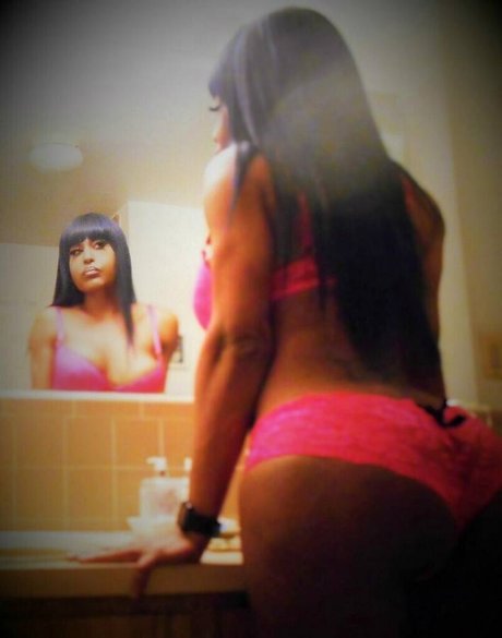 Mona Loud nude star pic