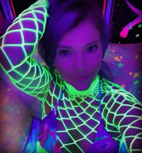 Molly Dark nudes model archive