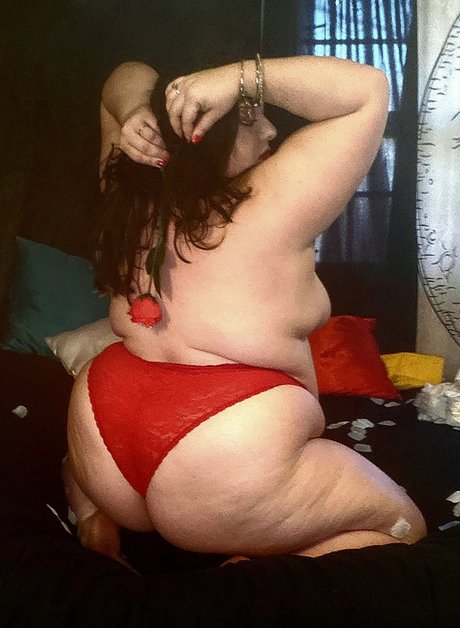 Molly Mirage Mind Control naked actress picture