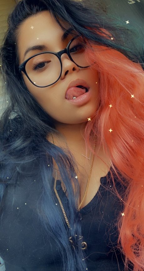 Mistress V pornstar top image